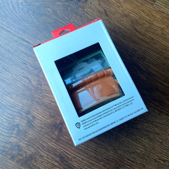 Friends TV Show Christmas Ornament - Central Perk Couch - Picture 3 of 4